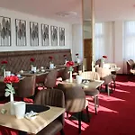 Flora-apart-residenz Hotel 4*