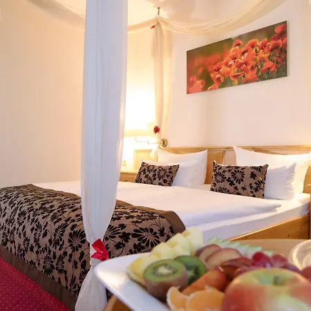 Flora-apart-residenz 4* フレデルスドルフ